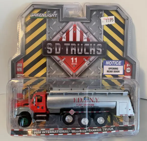 1/64 2018 International Workstar Tanker Truck FDNY