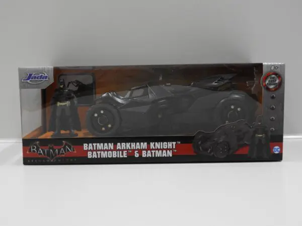 1/24 Batman Arkham Knight Batmobile & Batman