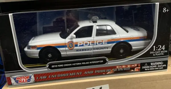 1/24 NCPD Ford Crown Victoria