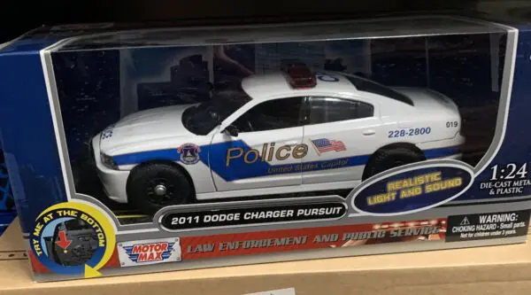 1/24 2011 Dodge Charger Pursuit Capitol Police