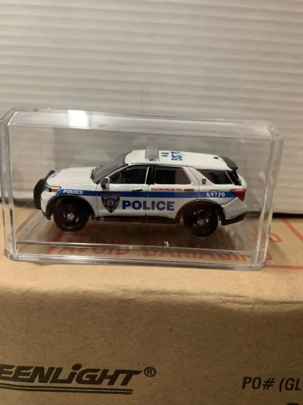 1/64 kitbash PAPD K9 SUV