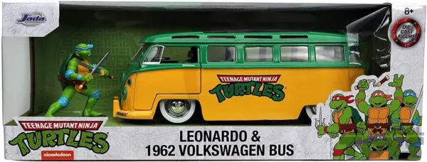 Leonardo & 1962 Volkswagen Bus